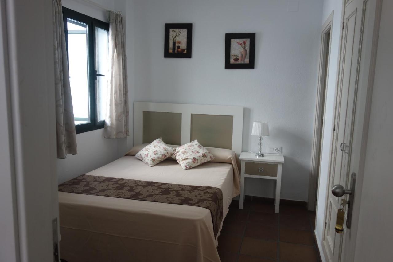 Hotel Dona Lina Seville Luaran gambar