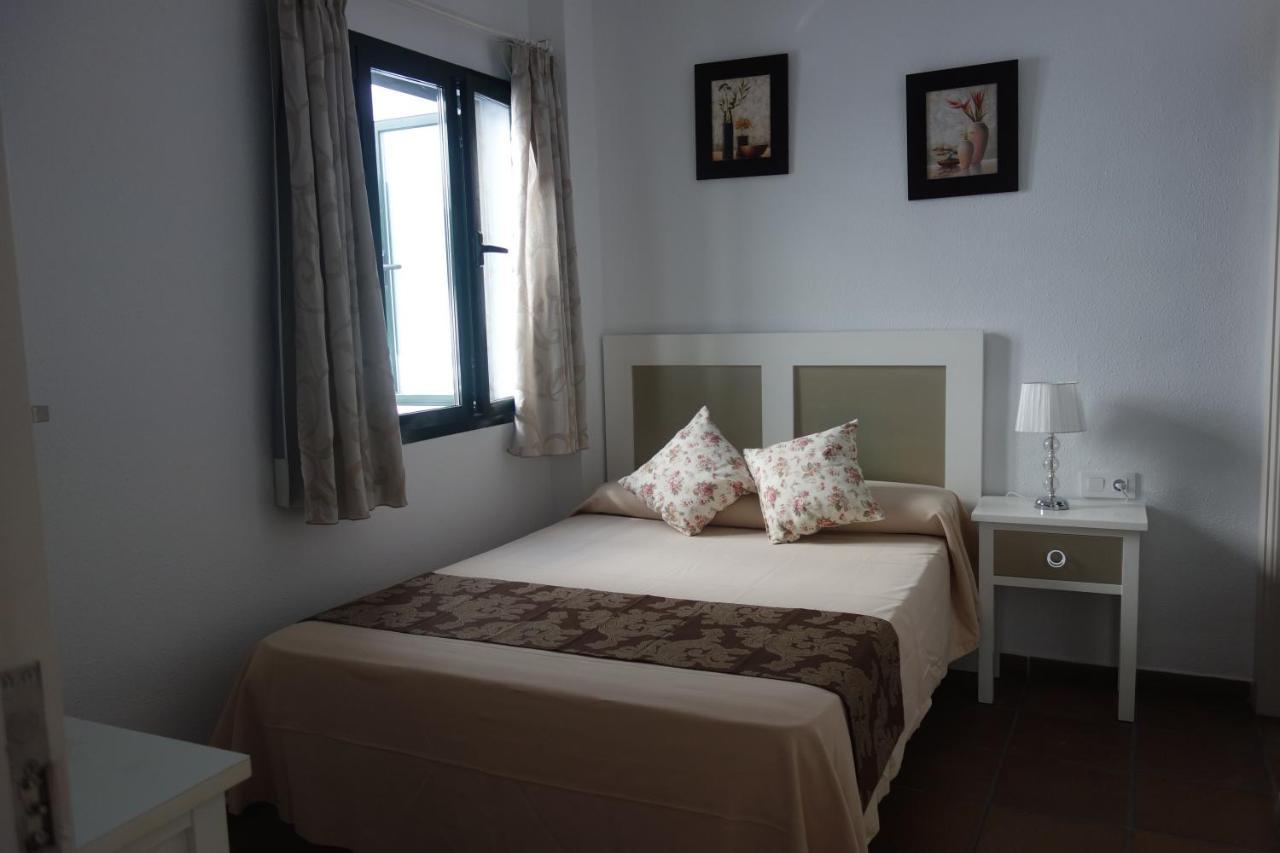 Hotel Dona Lina Seville Luaran gambar
