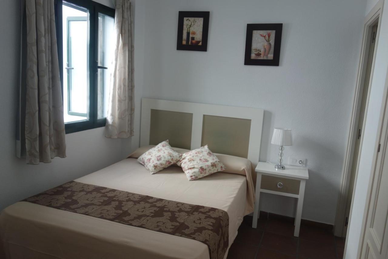 Hotel Dona Lina Seville Luaran gambar