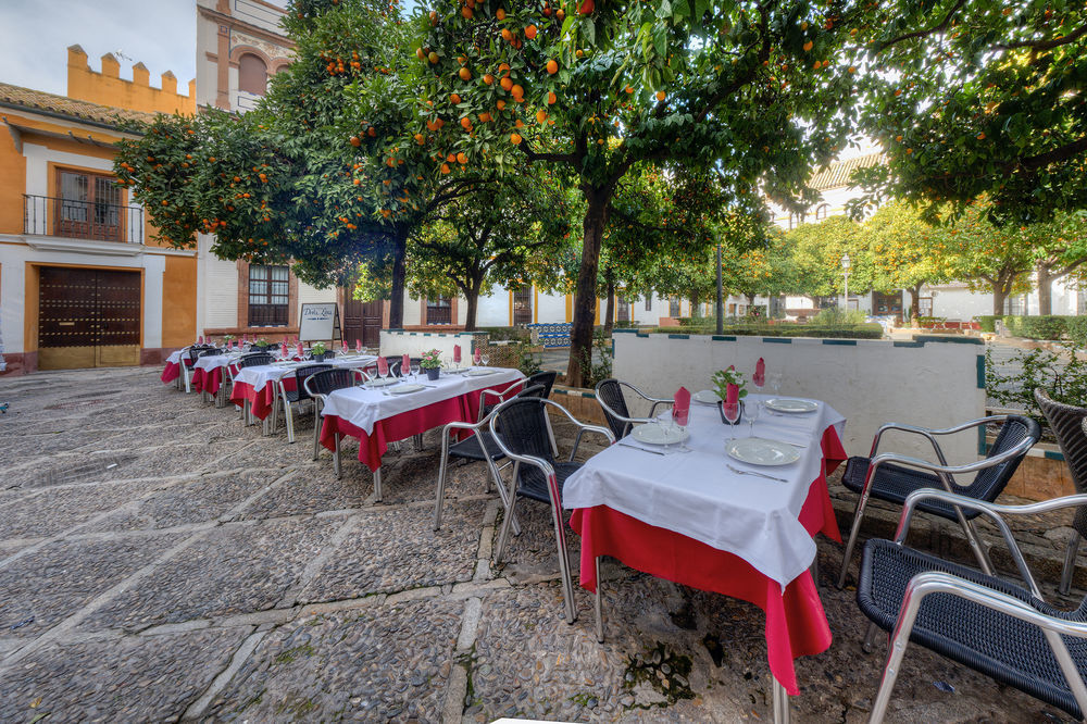 Hotel Dona Lina Seville Luaran gambar