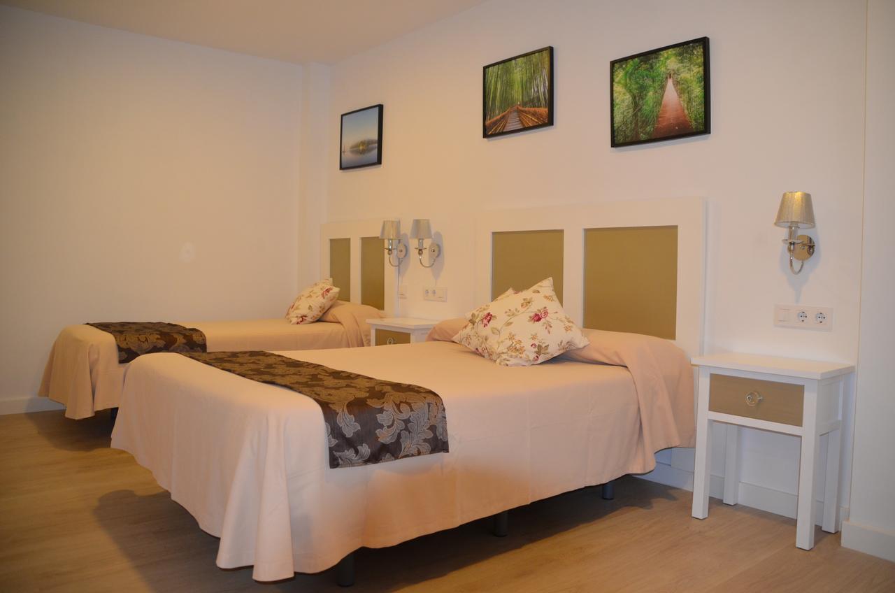 Hotel Dona Lina Seville Luaran gambar