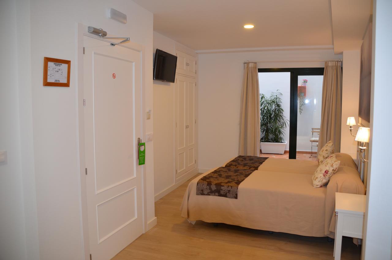 Hotel Dona Lina Seville Luaran gambar
