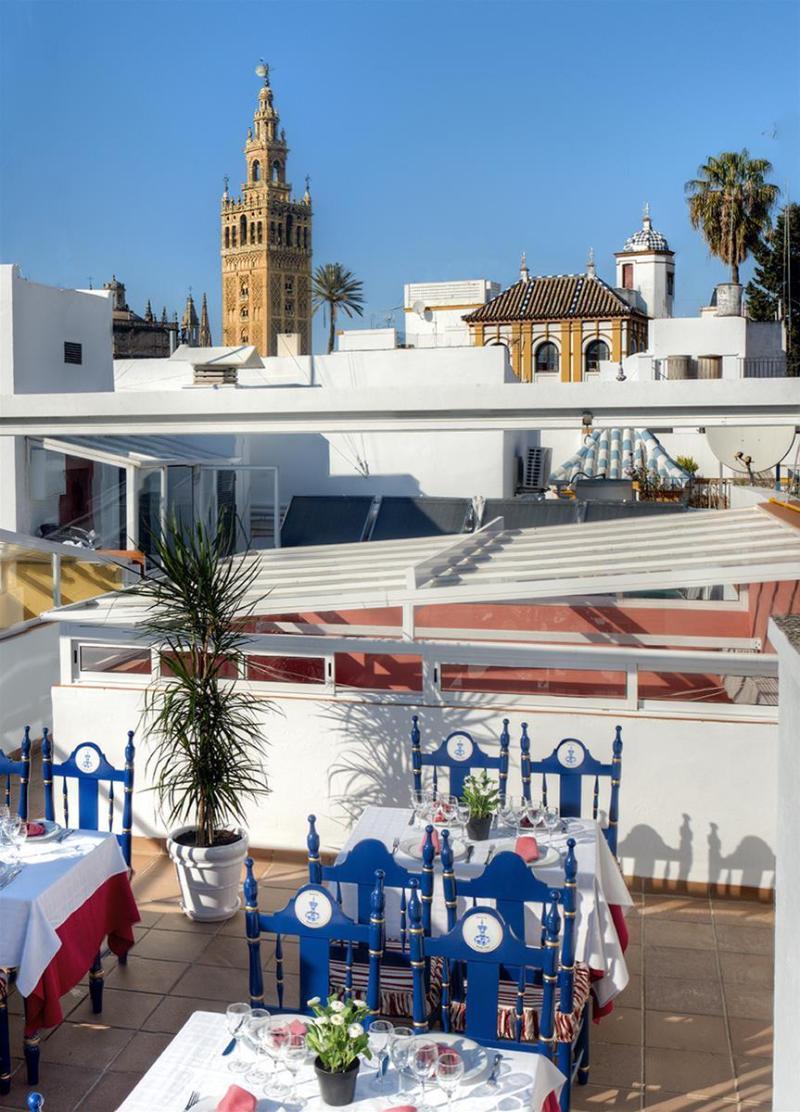 Hotel Dona Lina Seville Luaran gambar